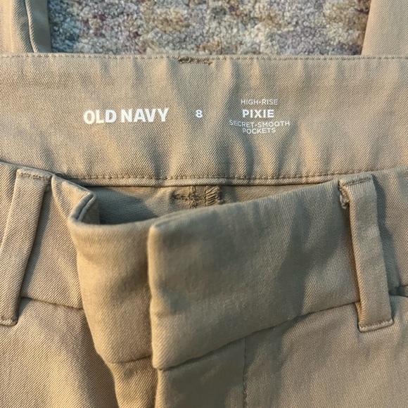 Old Navy khaki pant sz 8 - Picture 2 of 3